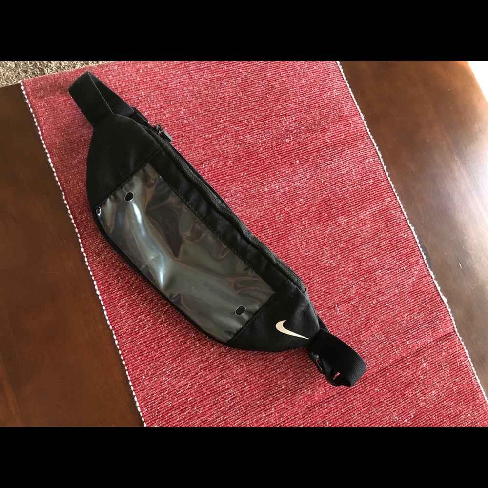 Adjustable Nike Running Pouch